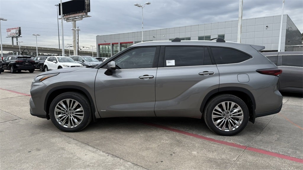 2025 Toyota Highlander Hybrid Hybrid Platinum