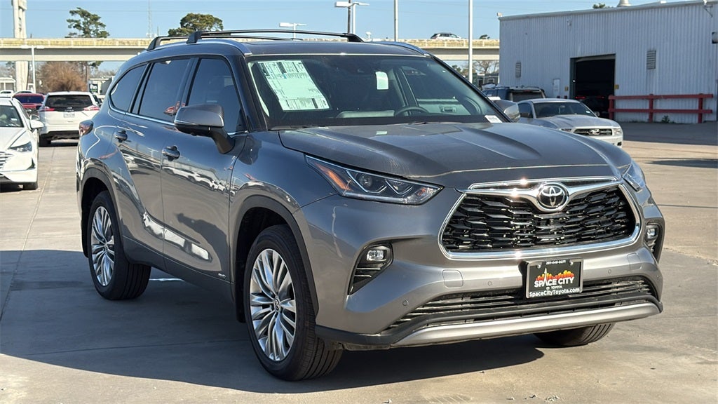 2025 Toyota Highlander Hybrid Hybrid Platinum