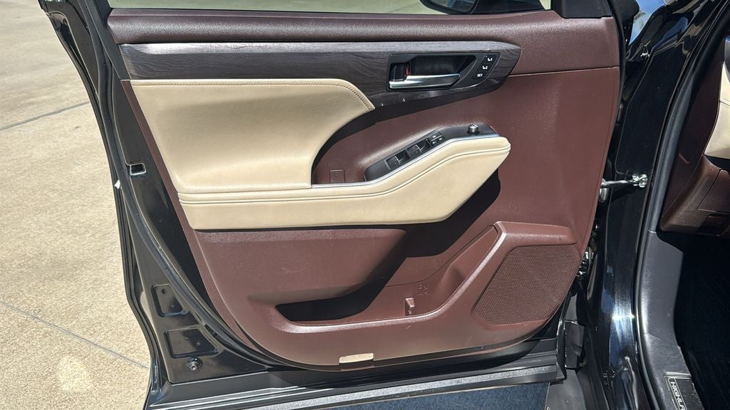 2022 Toyota HIGHLANDER Platinum