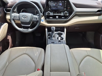 2022 Toyota Highlander Hybrid XLE