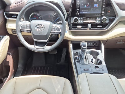 2022 Toyota Highlander Hybrid XLE