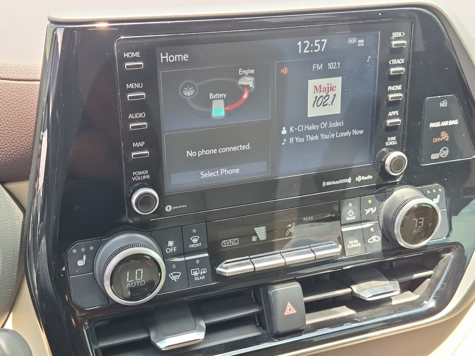 2022 Toyota Highlander Hybrid XLE