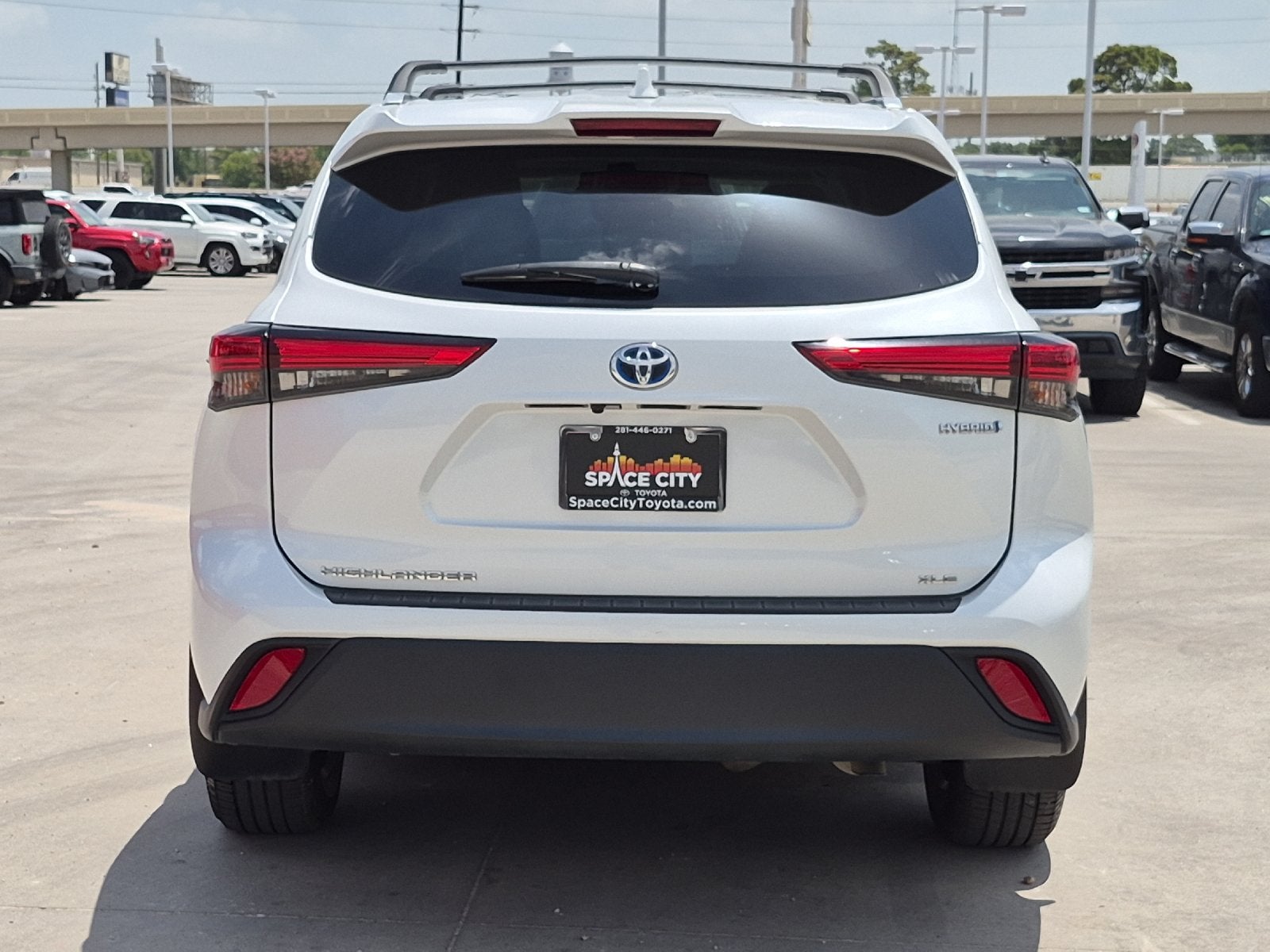 2022 Toyota Highlander Hybrid XLE