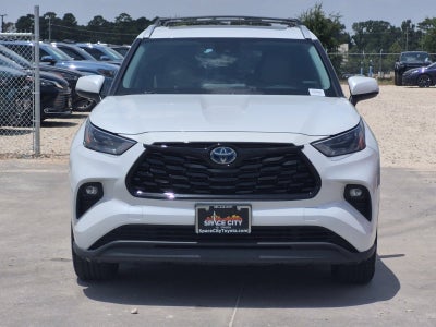 2022 Toyota Highlander Hybrid XLE