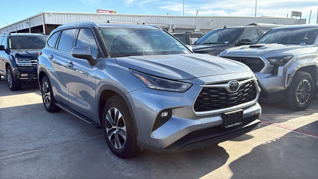2021 Toyota HIGHLANDER XLE