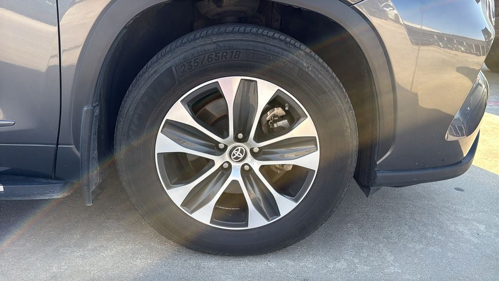 2021 Toyota HIGHLANDER XLE