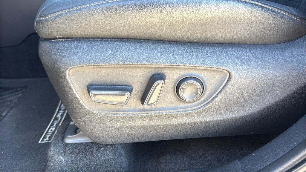 2024 Toyota HIGHLANDER HEV XLE