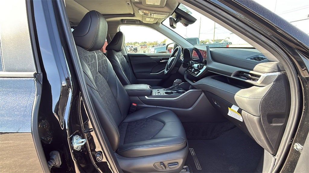 2024 Toyota HIGHLANDER HEV XLE