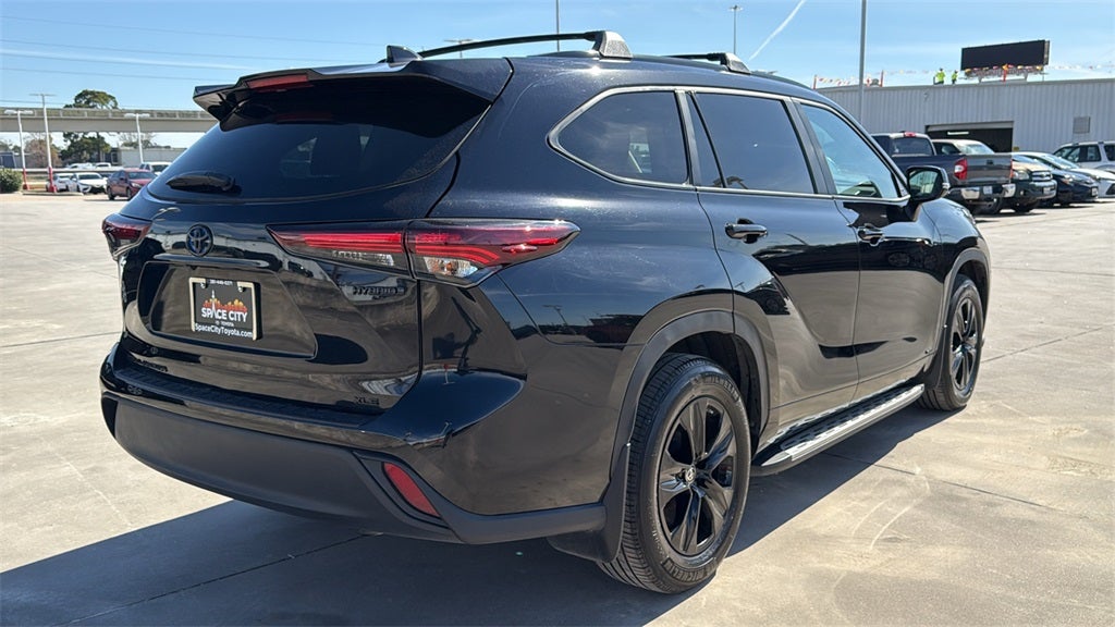2024 Toyota HIGHLANDER HEV XLE