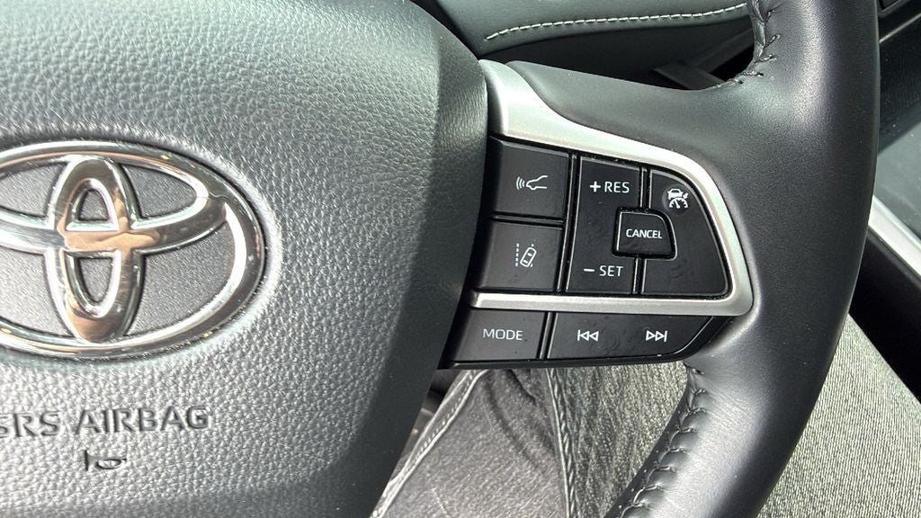 2025 Toyota Highlander Hybrid XLE