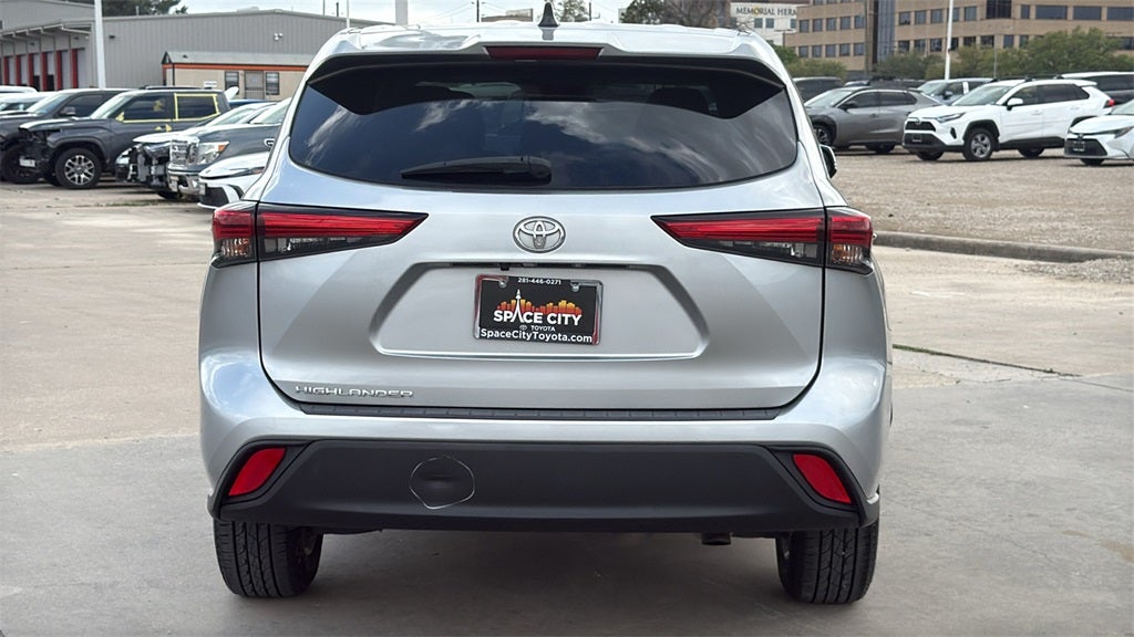 2023 Toyota HIGHLANDER L