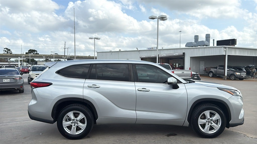 2023 Toyota HIGHLANDER L