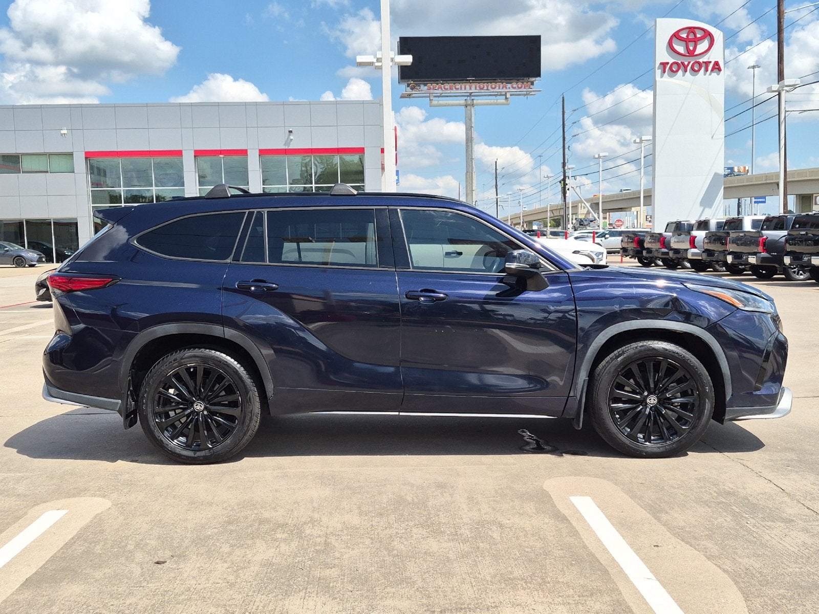 2023 Toyota Highlander XSE