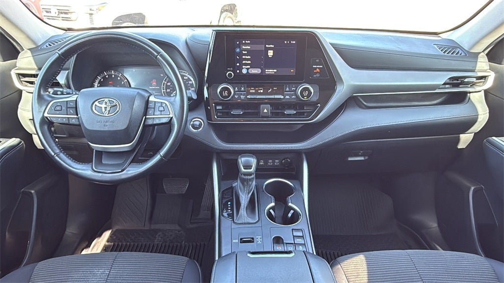 2023 Toyota HIGHLANDER LE