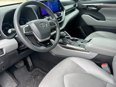 2025 Toyota Highlander Limited