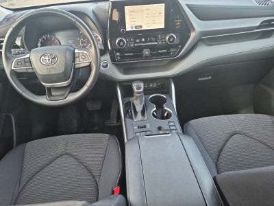 2024 Toyota Highlander LE