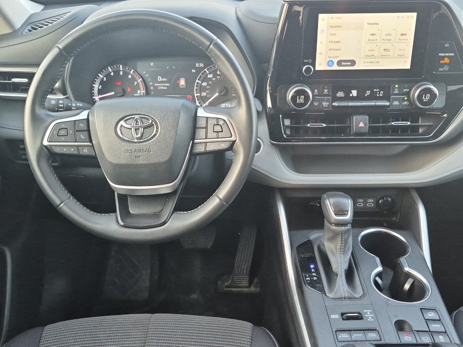 2024 Toyota Highlander LE