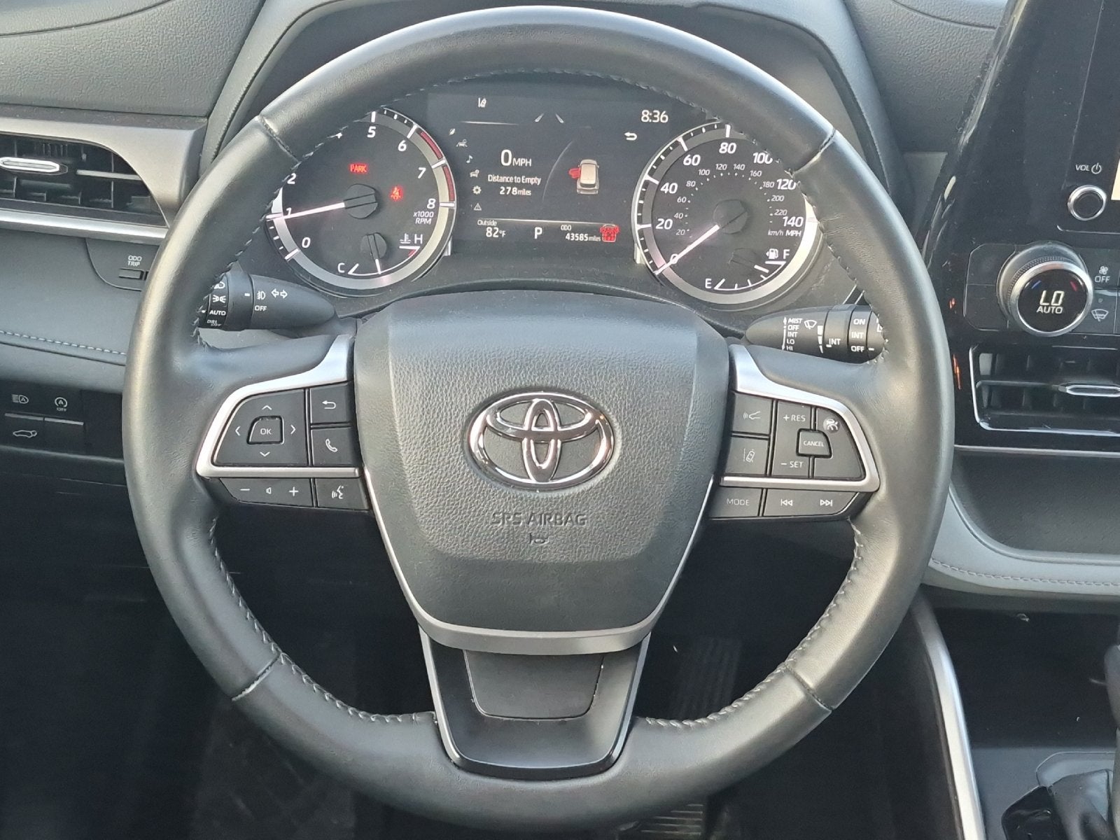 2024 Toyota Highlander LE