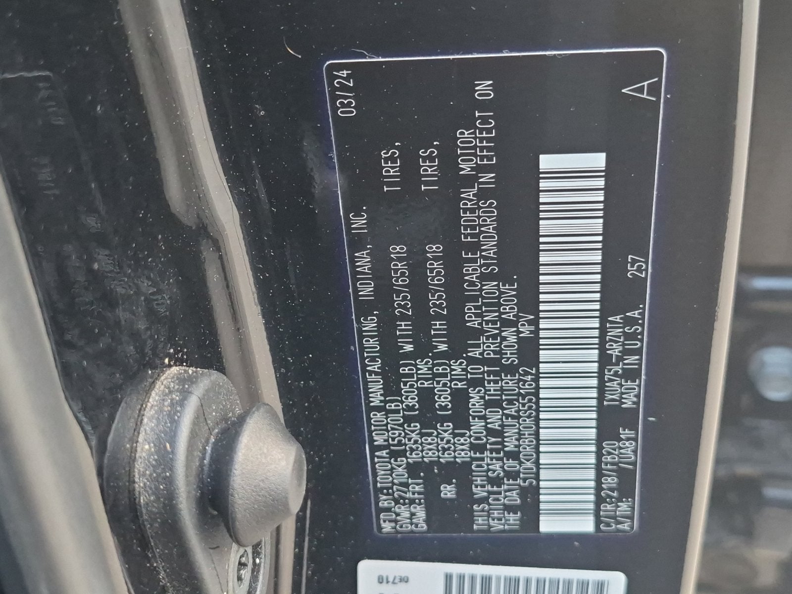 2024 Toyota Highlander LE