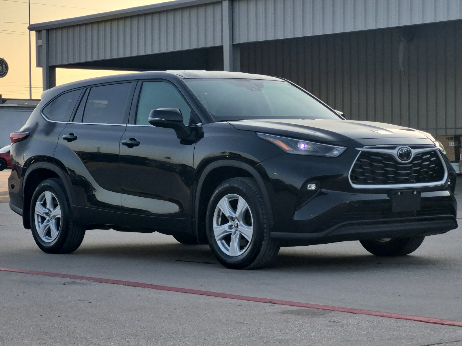 2024 Toyota Highlander LE