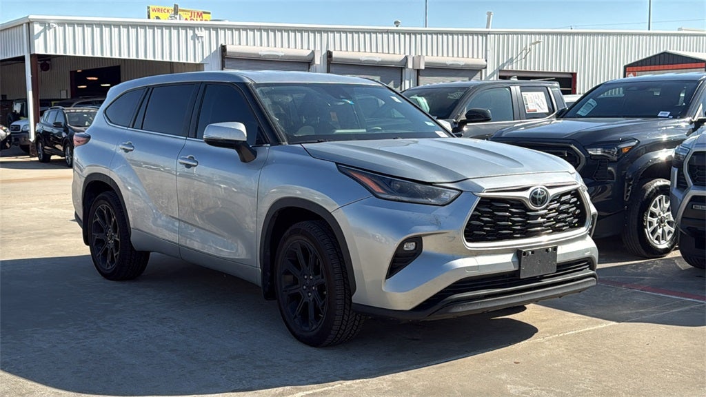 2024 Toyota HIGHLANDER LE