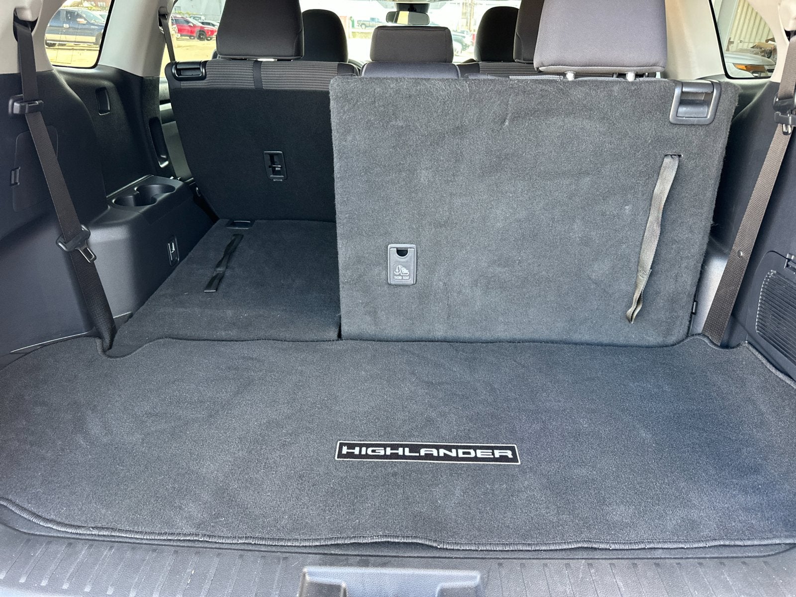 2025 Toyota Highlander LE