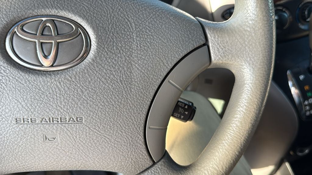 2010 Toyota SIENNA LE