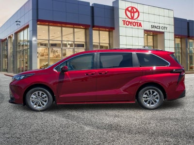 2026 Toyota Sienna LE