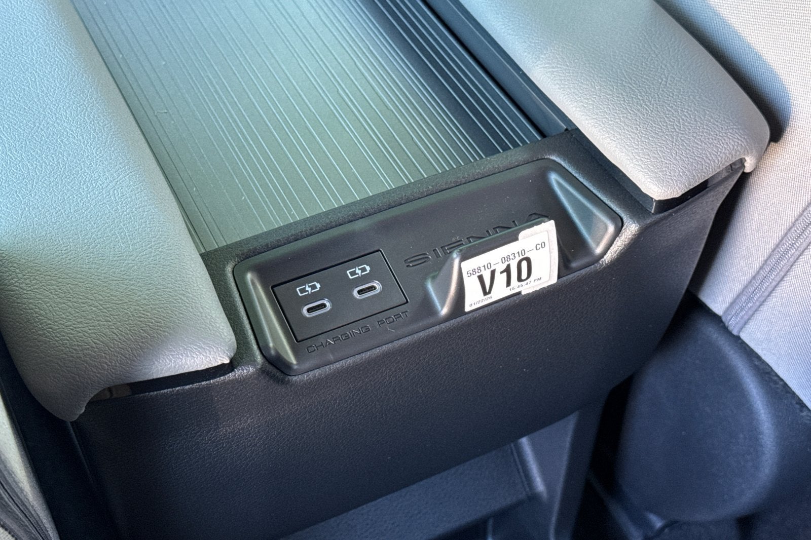 2026 Toyota Sienna LE 8 Passenger