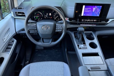 2026 Toyota Sienna LE 8 Passenger