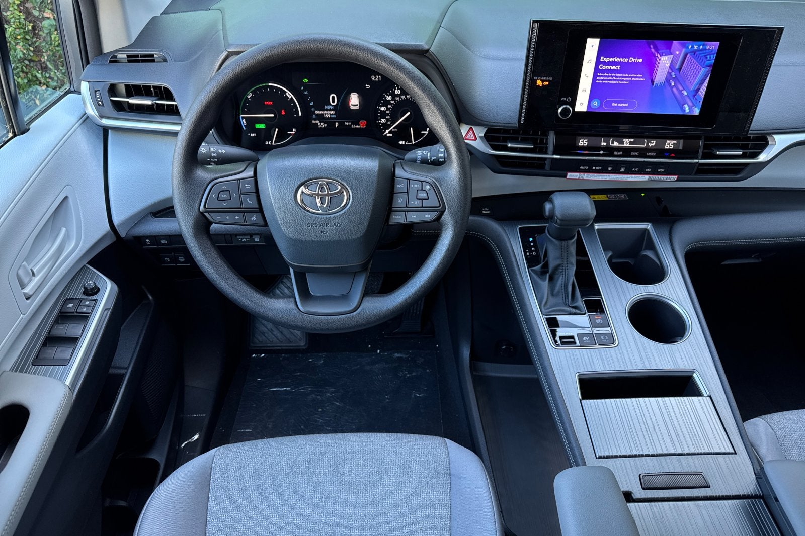 2026 Toyota Sienna LE 8 Passenger