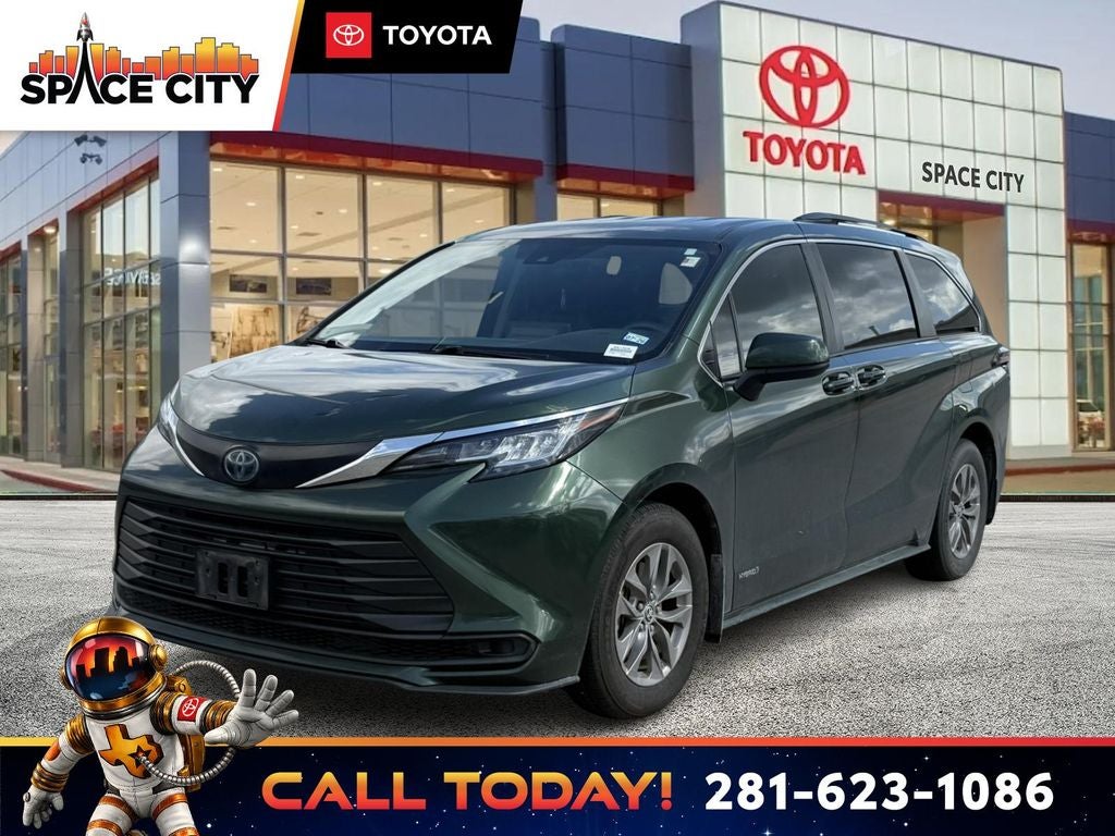 2021 Toyota Sienna LE 8 Passenger