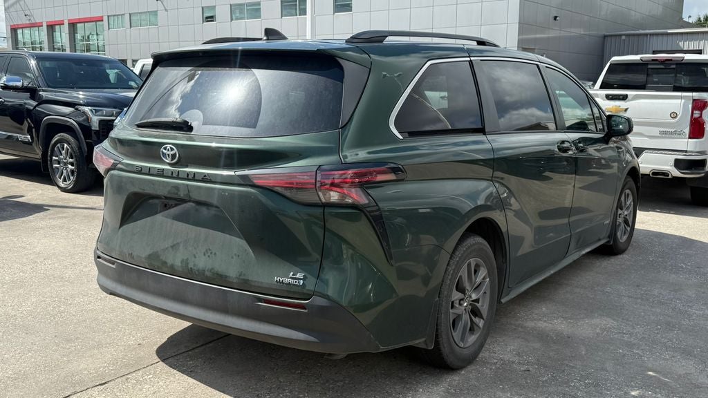 2021 Toyota Sienna LE 8 Passenger