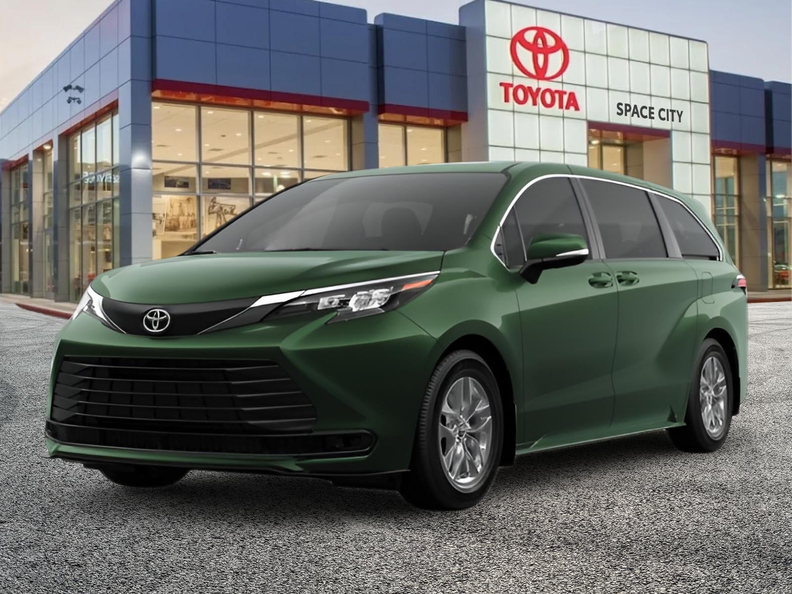 2026 Toyota Sienna LE 8 Passenger