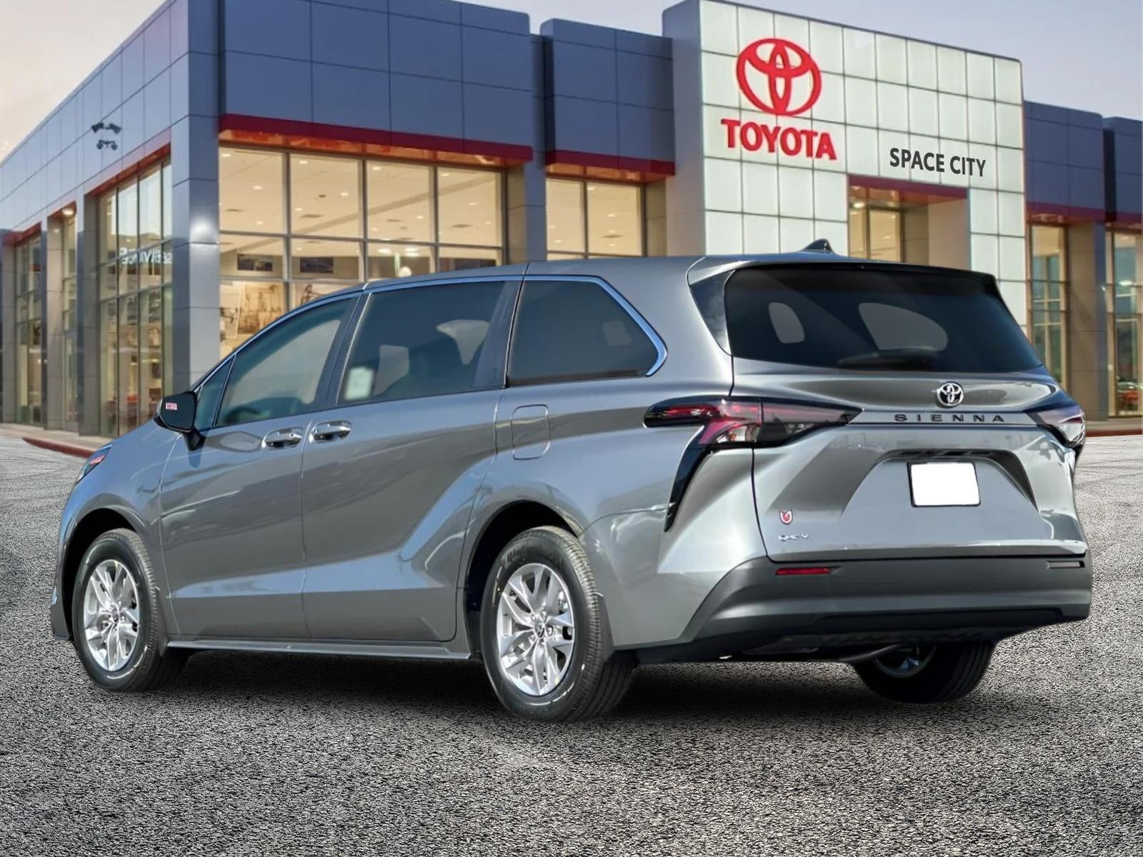 2026 Toyota Sienna LE 8 Passenger