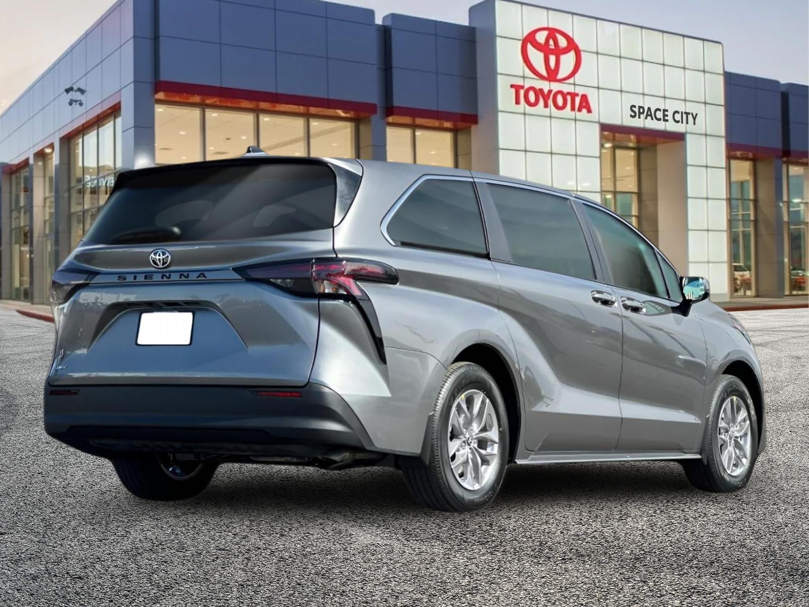 2026 Toyota Sienna LE 8 Passenger