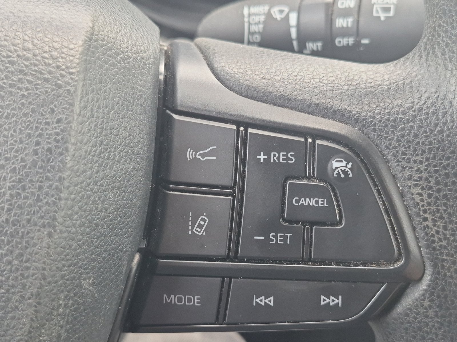 2023 Toyota Sienna LE 8 Passenger