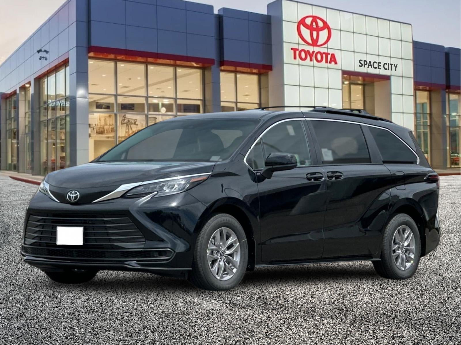 2026 Toyota Sienna LE 8 Passenger
