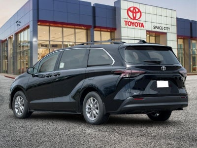 2026 Toyota Sienna LE 8 Passenger