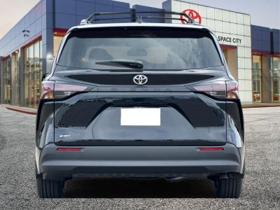 2026 Toyota Sienna LE 8 Passenger