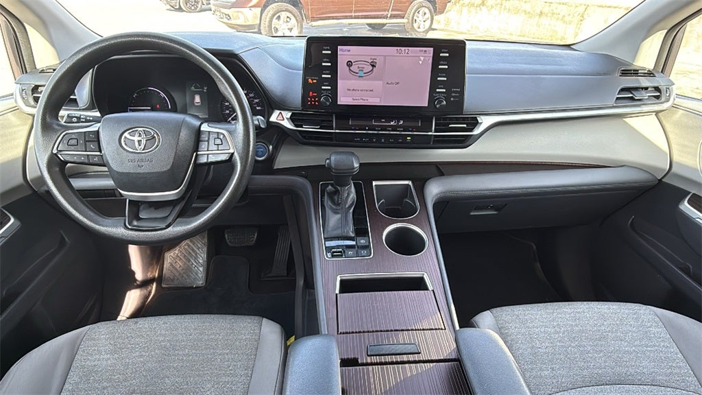 2021 Toyota SIENNA LE LE 8 Passenger