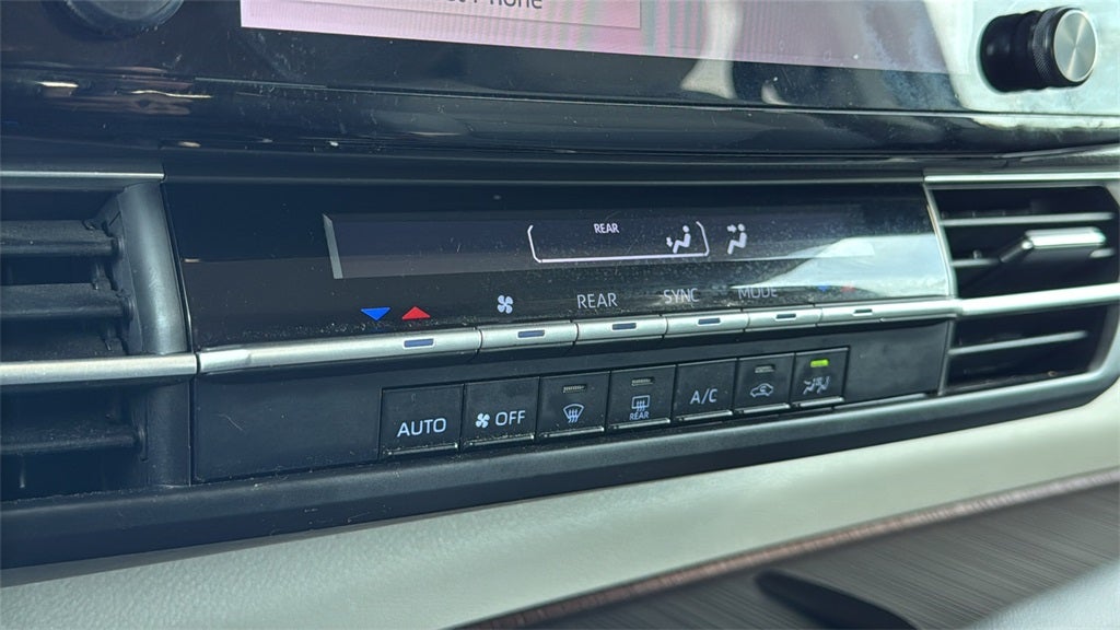 2021 Toyota SIENNA LE LE 8 Passenger