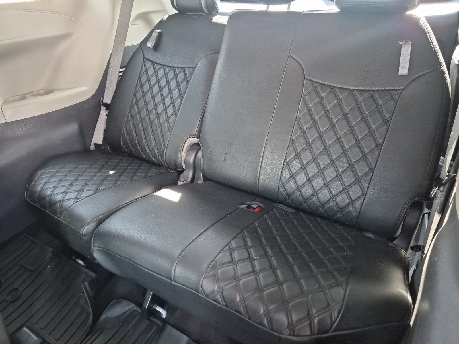 2021 Toyota Sienna LE 8 Passenger