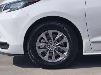 2021 Toyota Sienna LE 8 Passenger