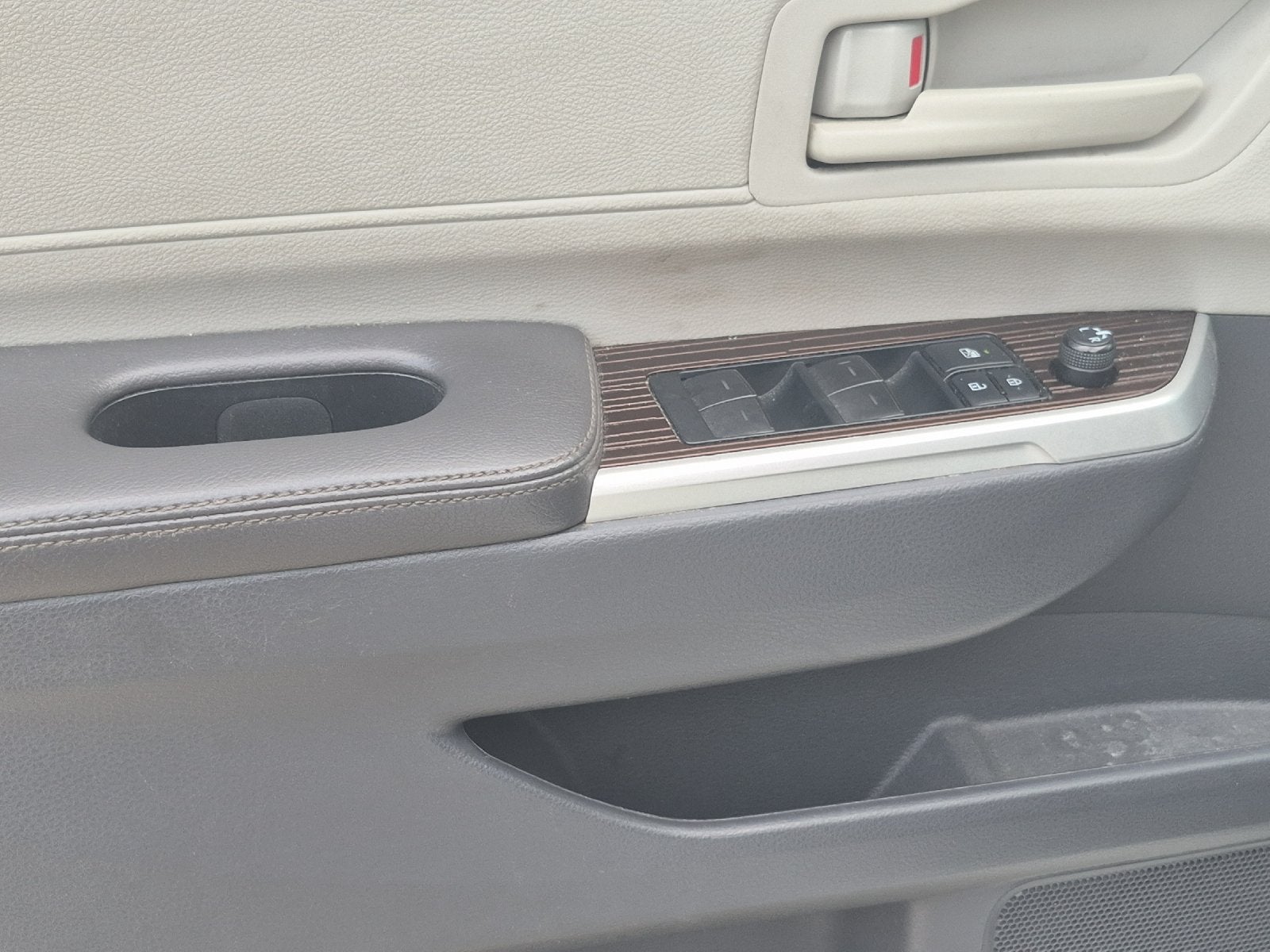 2021 Toyota Sienna LE 8 Passenger