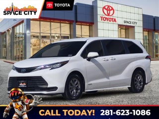 2021 Toyota Sienna LE 8 Passenger