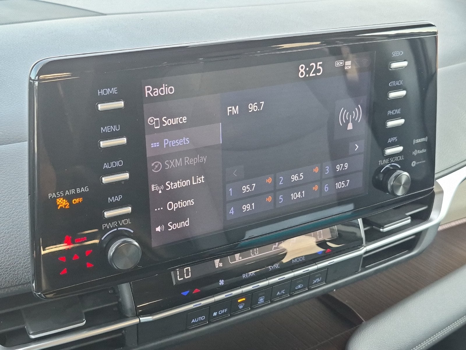 2023 Toyota Sienna LE 8 Passenger
