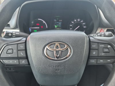2023 Toyota Sienna LE 8 Passenger
