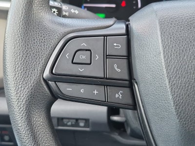 2023 Toyota Sienna LE 8 Passenger