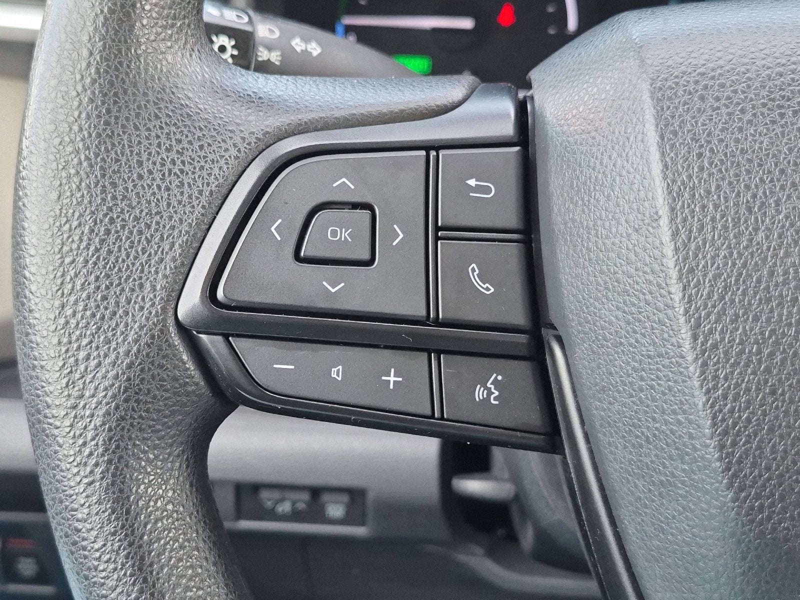 2023 Toyota Sienna LE 8 Passenger